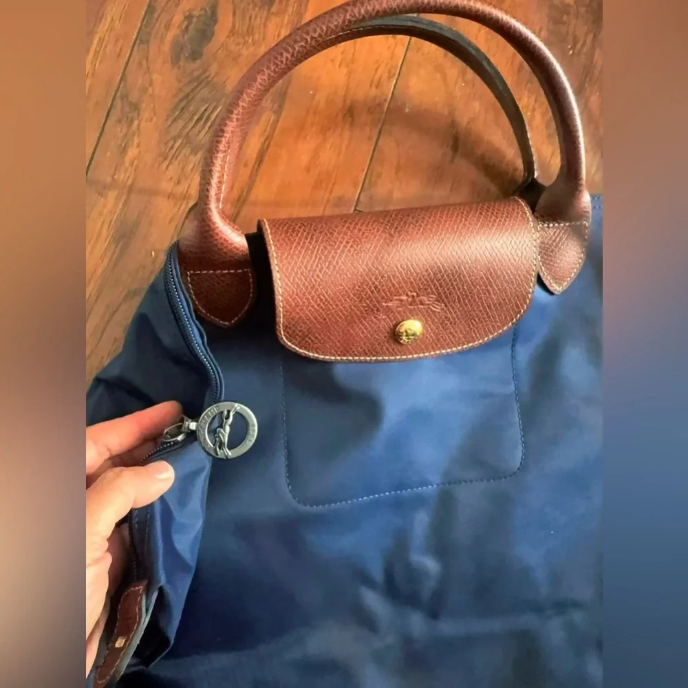 Longchamp Tote Bag extra Large navy Nylon Tote Bag with Brown Leather Handles - Picture 11 of 14